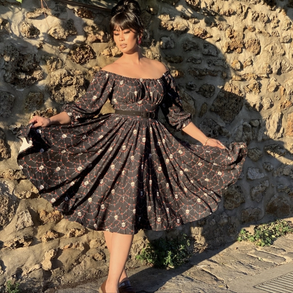 Pinup Girl Couture peasant dress skulls halloween rare 2x